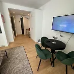 Berlin Ku\'Damm 1